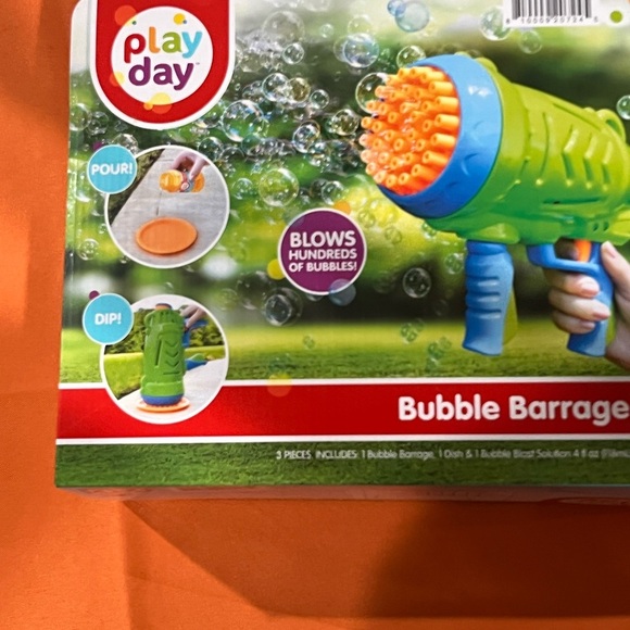 Play Day Bubble Barrage Blaster - Green and Blue - Picture 7 of 8